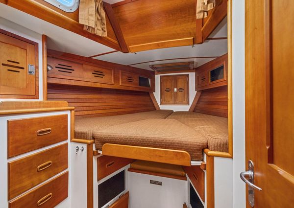 Hinckley SOU-WESTER-42 image