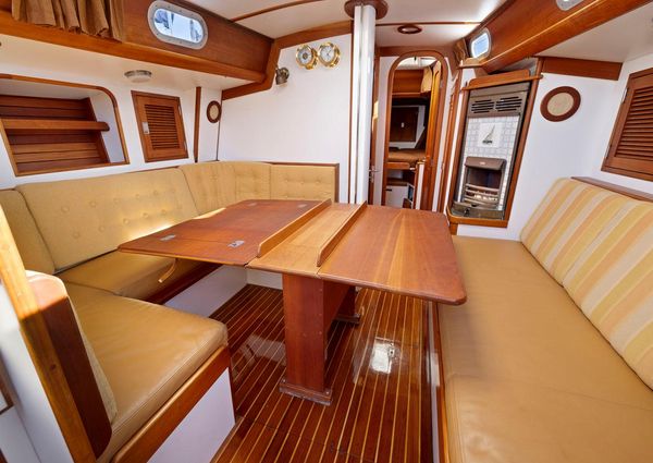 Hinckley SOU-WESTER-42 image