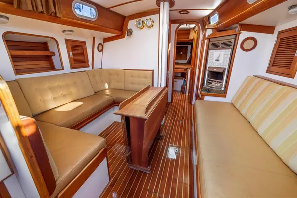 Hinckley SOU-WESTER-42 image