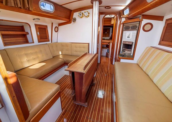 Hinckley SOU-WESTER-42 image