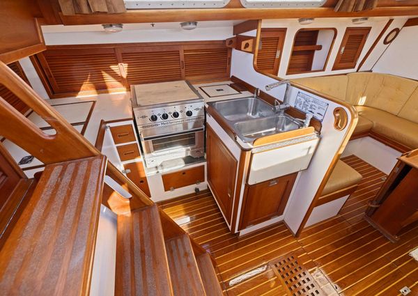 Hinckley SOU-WESTER-42 image