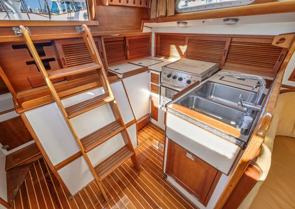 Hinckley SOU-WESTER-42 image