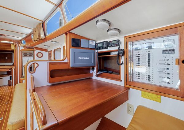 Hinckley SOU-WESTER-42 image