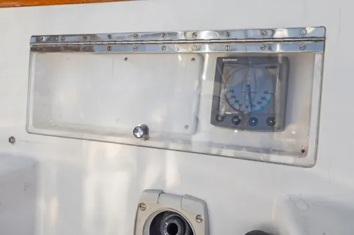 Hinckley SOU-WESTER-42 image