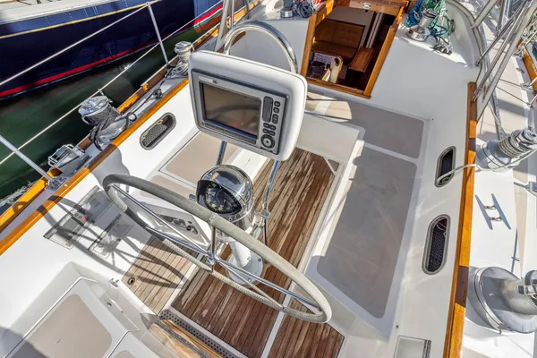 Hinckley SOU-WESTER-42 image