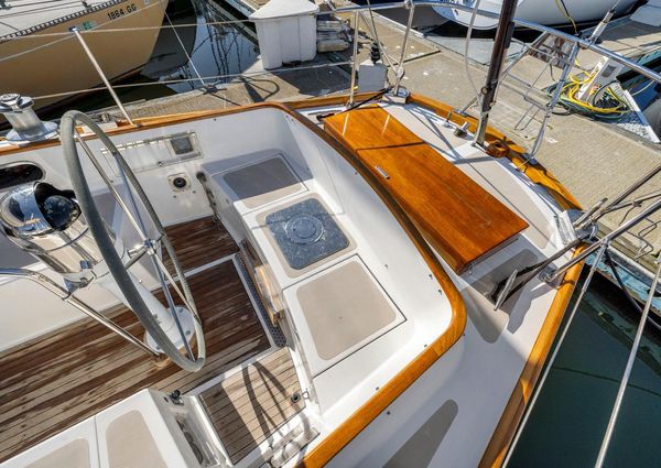 Hinckley SOU-WESTER-42 image