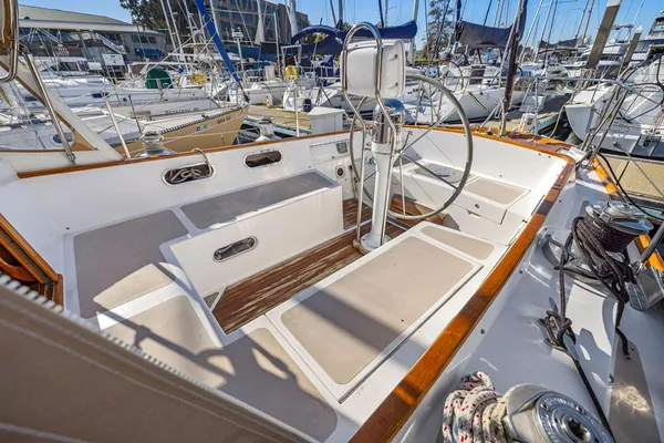 Hinckley SOU-WESTER-42 image