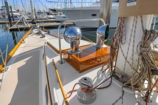 Hinckley SOU-WESTER-42 image