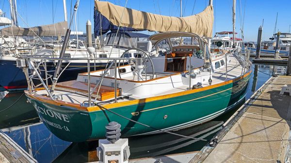 Hinckley Sou'wester 42