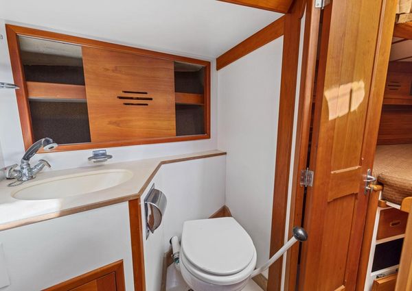 Hinckley SOU-WESTER-42 image