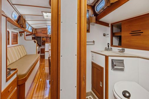 Hinckley SOU-WESTER-42 image