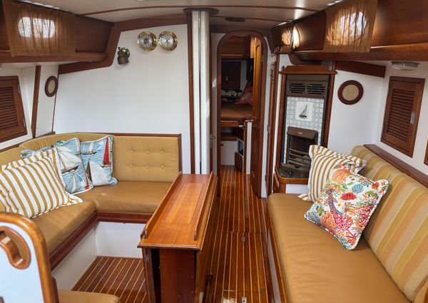 Hinckley SOU-WESTER-42 image