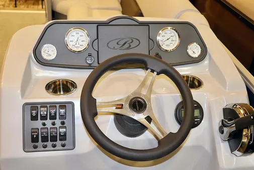 Bentley-pontoons LE-200-CW image