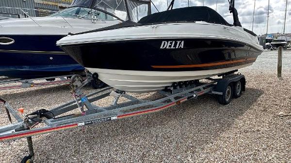 Bayliner VR 5 