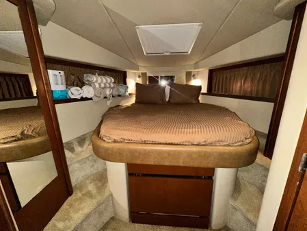 Sea Ray 380 Sundancer image