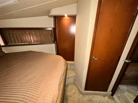 Sea Ray 380 Sundancer image