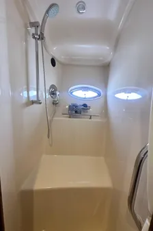 Sea Ray 380 Sundancer image