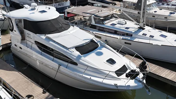 Sea Ray 40 Motor Yacht image