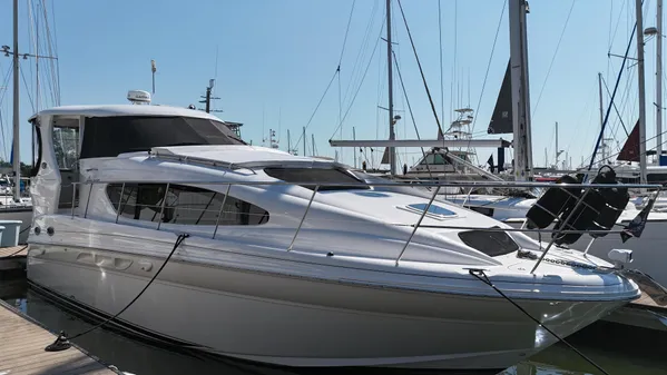 Sea Ray 40 Motor Yacht image