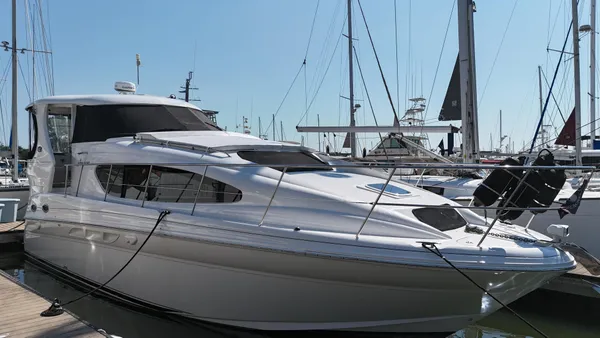 Sea Ray 40 Motor Yacht image