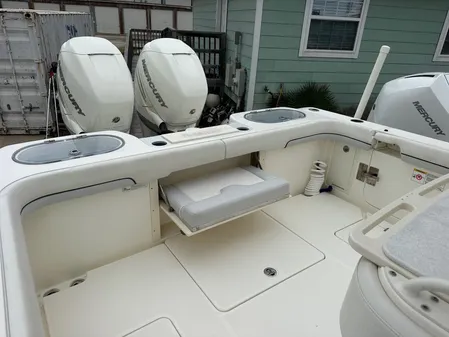 Mako 334 Center Console image