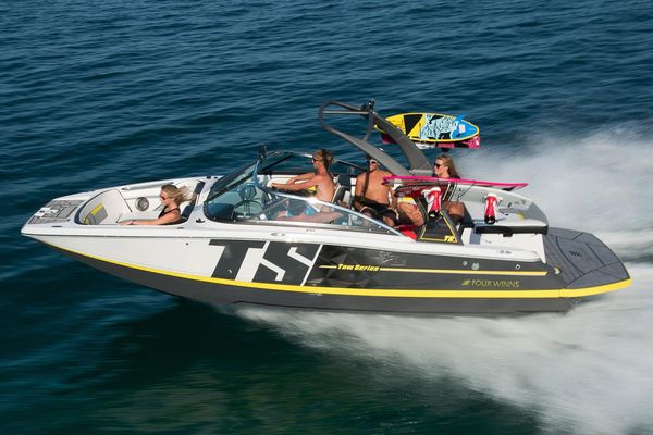 Four Winns TS222 - main image