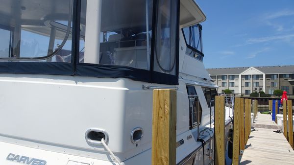 Carver 440-AFT-CABIN-MOTOR-YACHT image