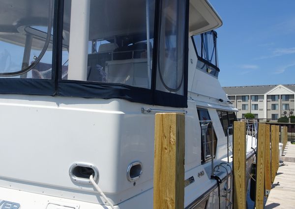 Carver 440-AFT-CABIN-MOTOR-YACHT image