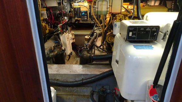 Carver 440-AFT-CABIN-MOTOR-YACHT image