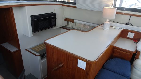 Carver 440-AFT-CABIN-MOTOR-YACHT image