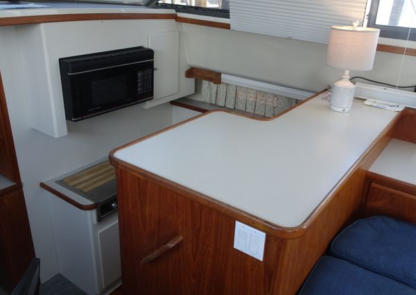 Carver 440-AFT-CABIN-MOTOR-YACHT image