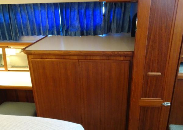 Carver 440-AFT-CABIN-MOTOR-YACHT image