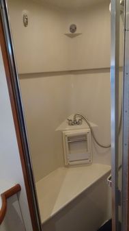 Carver 440-AFT-CABIN-MOTOR-YACHT image