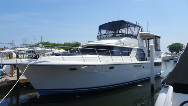 Carver 440-AFT-CABIN-MOTOR-YACHT image