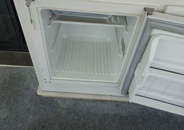 Carver 440-AFT-CABIN-MOTOR-YACHT image