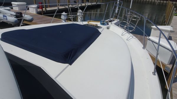 Carver 440-AFT-CABIN-MOTOR-YACHT image