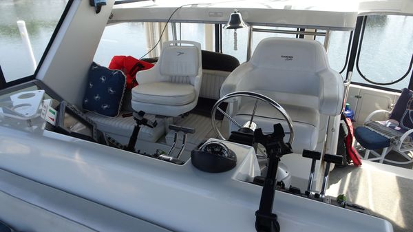 Carver 440-AFT-CABIN-MOTOR-YACHT image