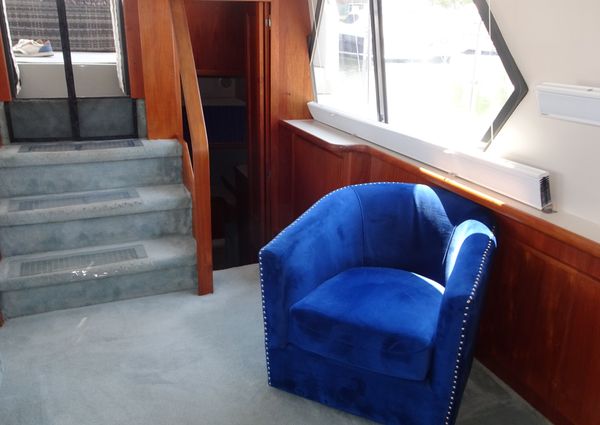 Carver 440-AFT-CABIN-MOTOR-YACHT image