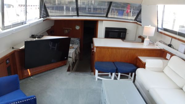 Carver 440-AFT-CABIN-MOTOR-YACHT image