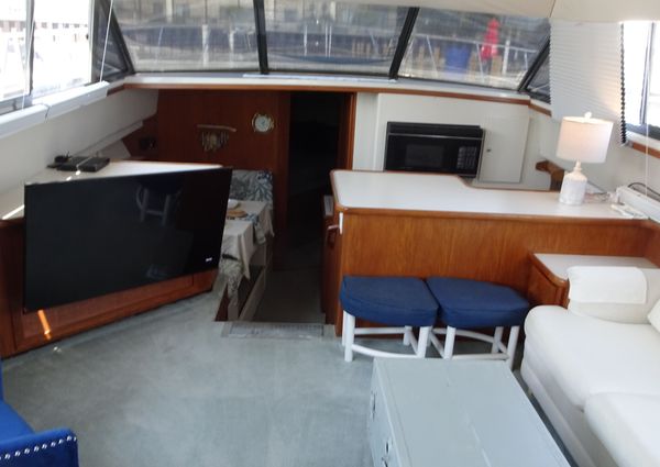 Carver 440-AFT-CABIN-MOTOR-YACHT image