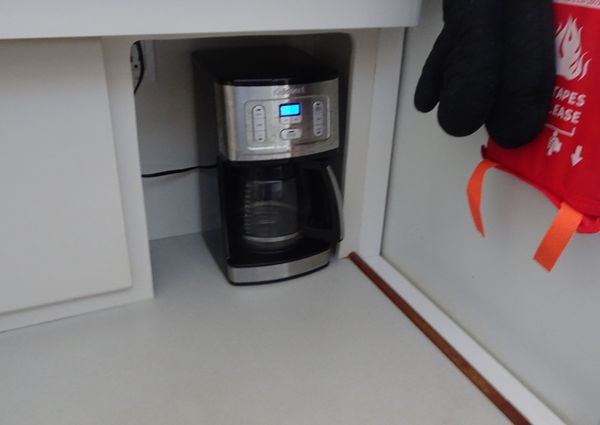 Carver 440-AFT-CABIN-MOTOR-YACHT image