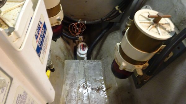 Carver 440-AFT-CABIN-MOTOR-YACHT image