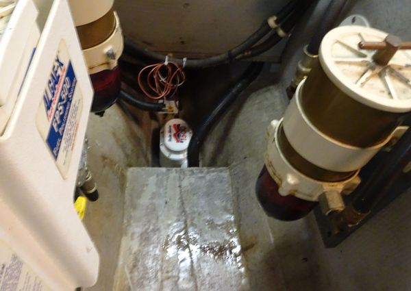 Carver 440-AFT-CABIN-MOTOR-YACHT image