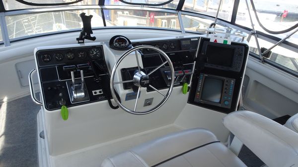 Carver 440-AFT-CABIN-MOTOR-YACHT image