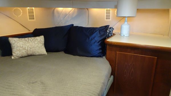 Carver 440-AFT-CABIN-MOTOR-YACHT image