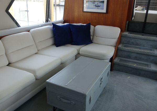 Carver 440-AFT-CABIN-MOTOR-YACHT image
