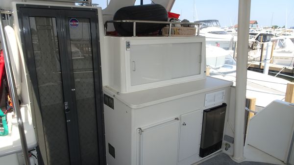 Carver 440-AFT-CABIN-MOTOR-YACHT image