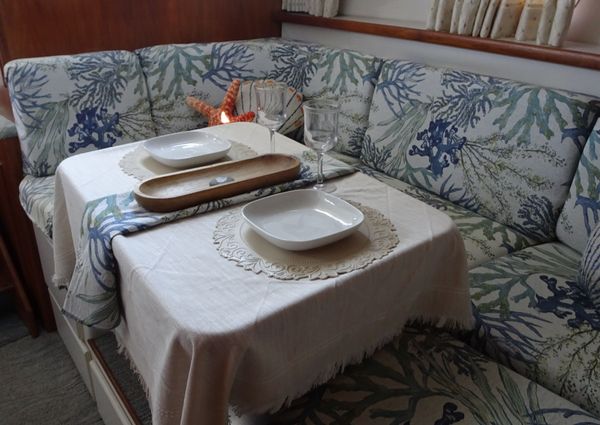 Carver 440-AFT-CABIN-MOTOR-YACHT image