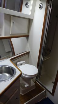 Carver 440-AFT-CABIN-MOTOR-YACHT image