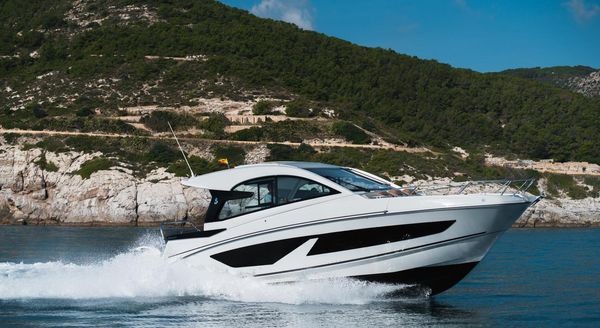 Beneteau GT 32 image
